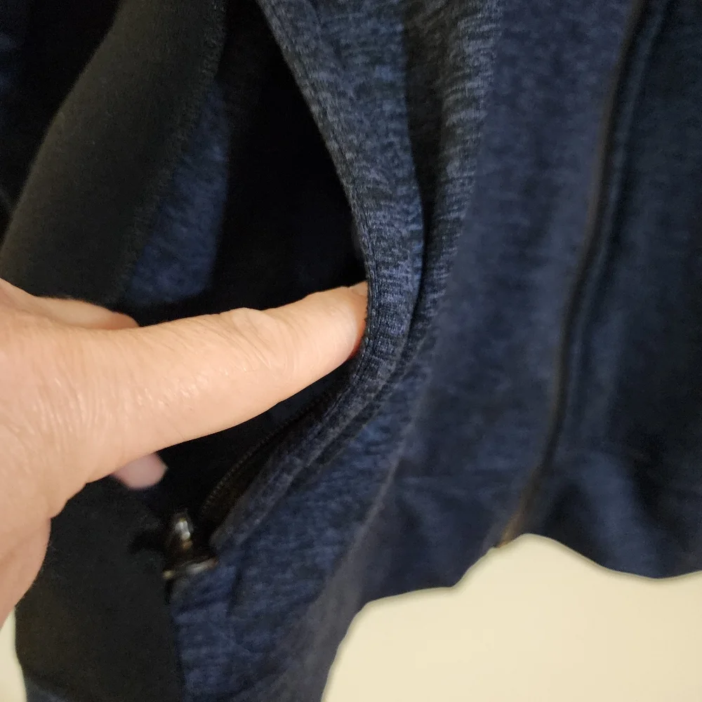 American Eagle Outfitters Men's Blue and Black Golf Jacket XL
